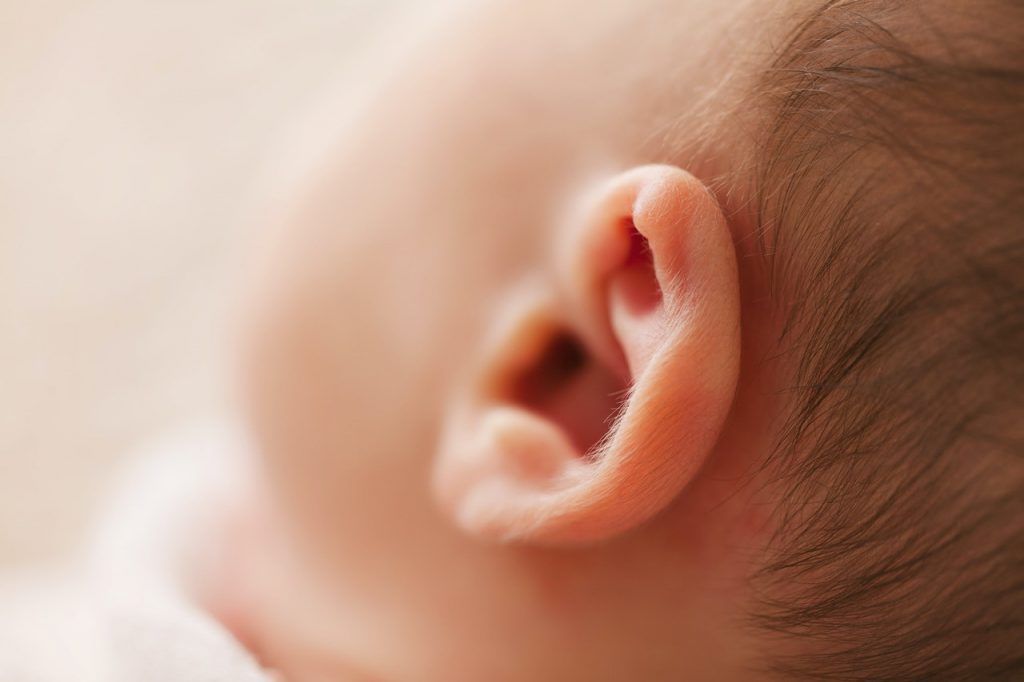 oreja bebe | Montepediatras corregir orejas de soplillo - MontePediatras